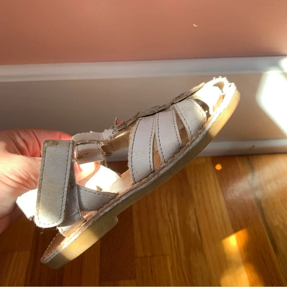 Strappy White Sandals Heart Butterfly Flower Strap Closure Size 9 Toddler Girl